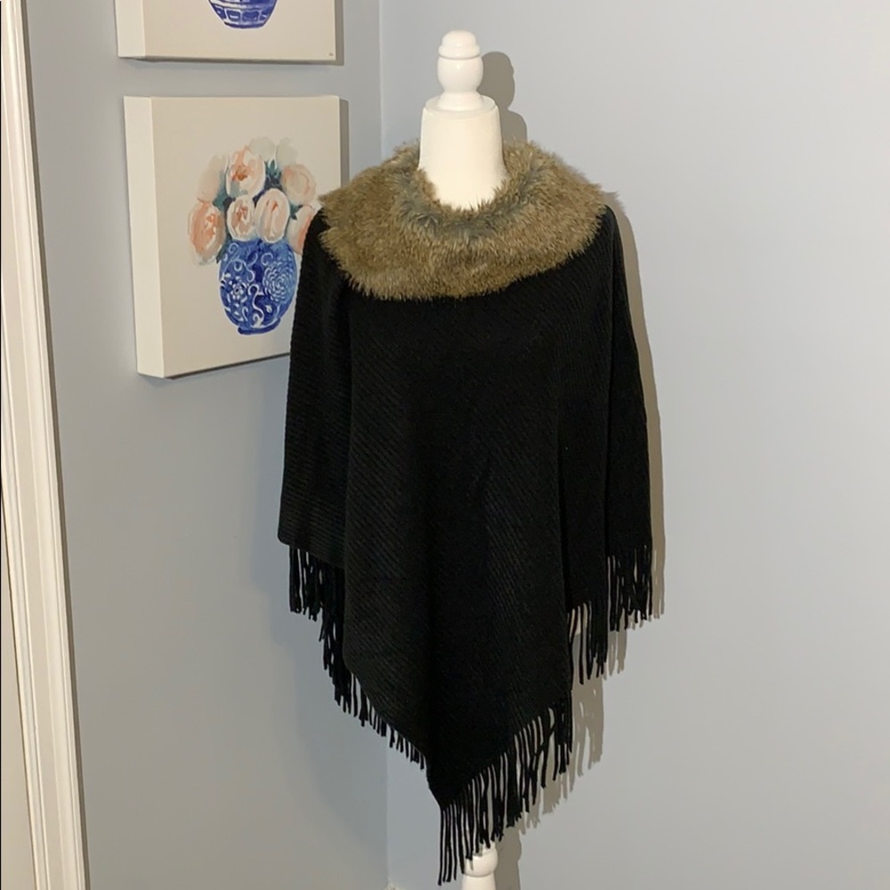 Steve Madden Knit Poncho with faux fur collar
